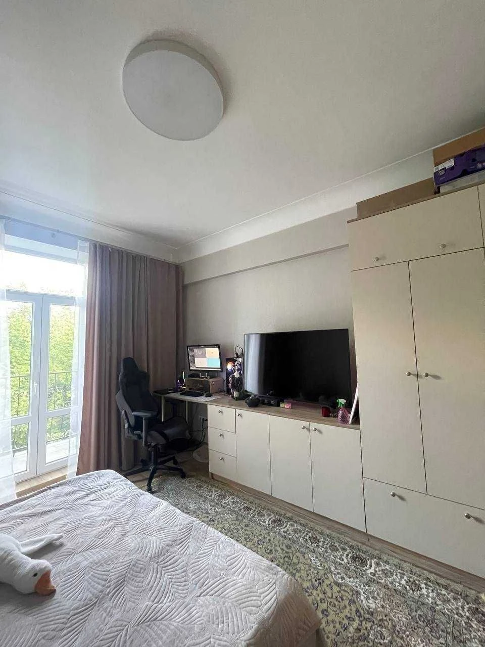 Apartment with major renovation in the Derzhprom Naukova area