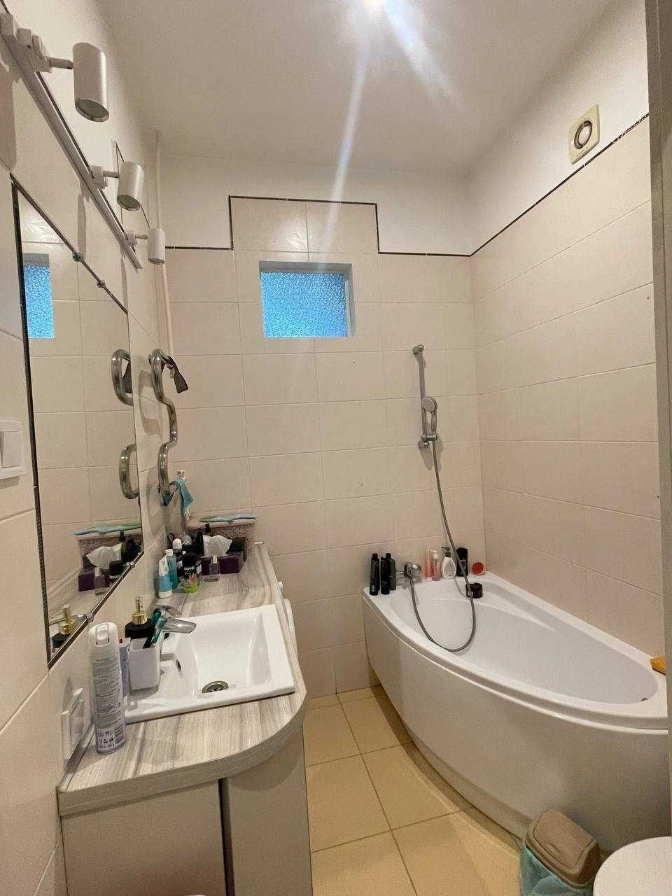 Apartment with major renovation in the Derzhprom Naukova area