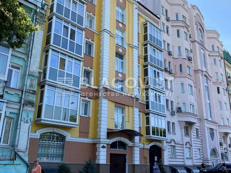 Квартира. Київ, Юрківська вул.
