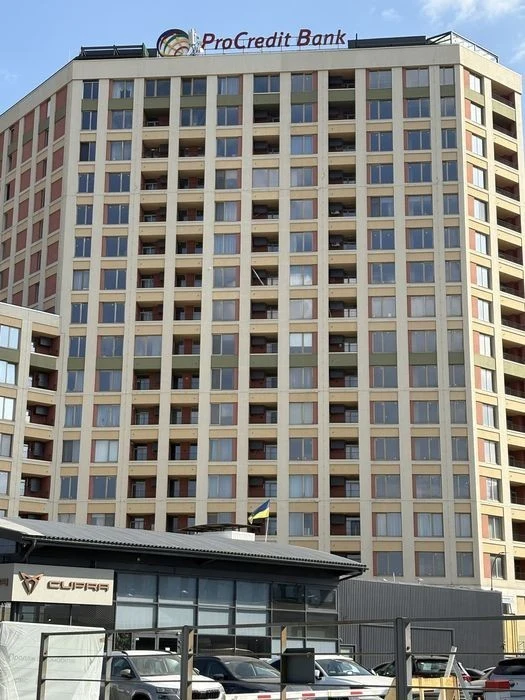 Nivki 3 min Beresteysky 67, San Francisco residential complex. 99 meters Villa