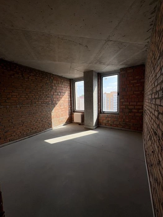 Nivki 3 min Beresteysky 67, San Francisco residential complex. 99 meters Villa