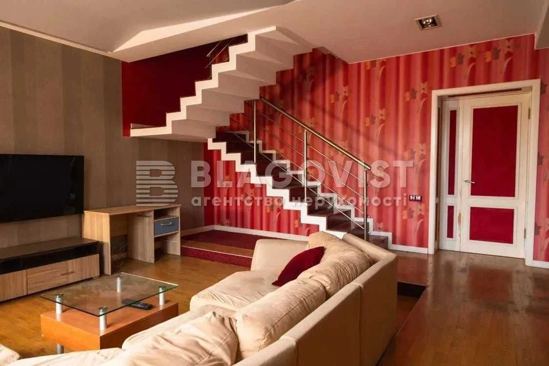 Sale of a 4-room apartment in Oasis residential complex, Volodymyr Avenue