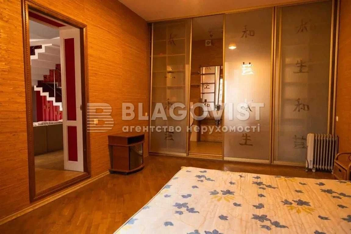 Sale of a 4-room apartment in Oasis residential complex, Volodymyr Avenue