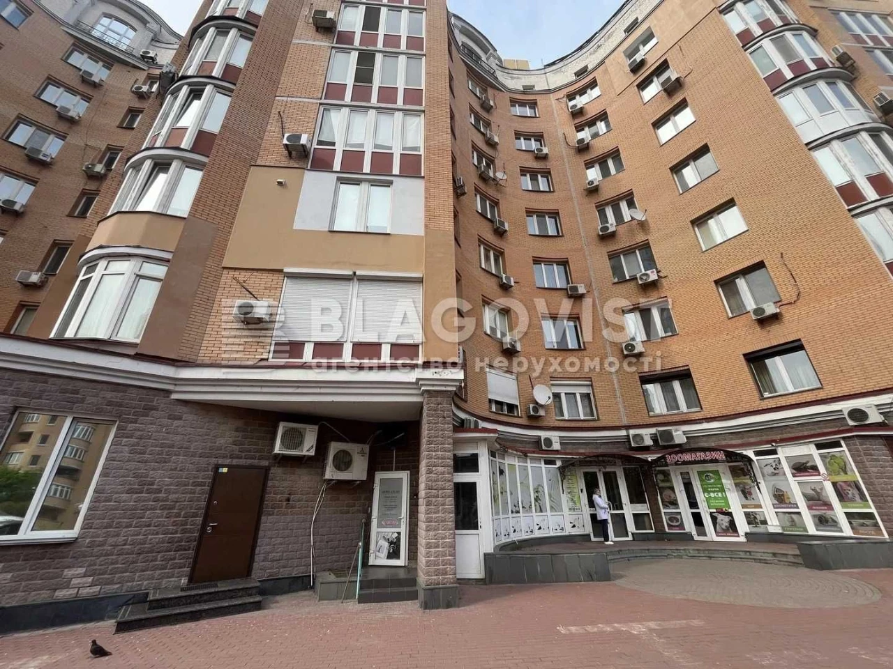 Sale of a 4-room apartment in Oasis residential complex, Volodymyr Avenue