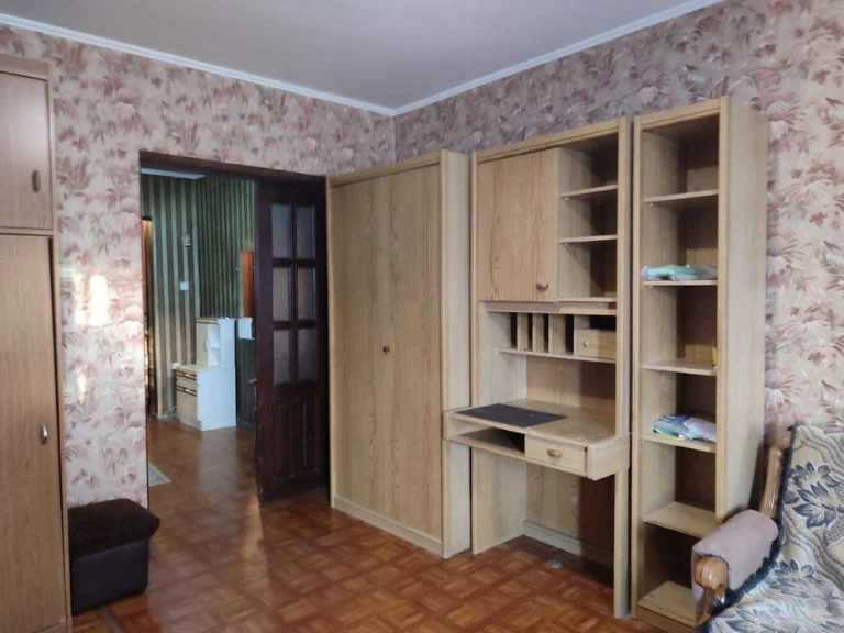 Продам 1 ком. пр-кт Небесной сотни\жм Таирова