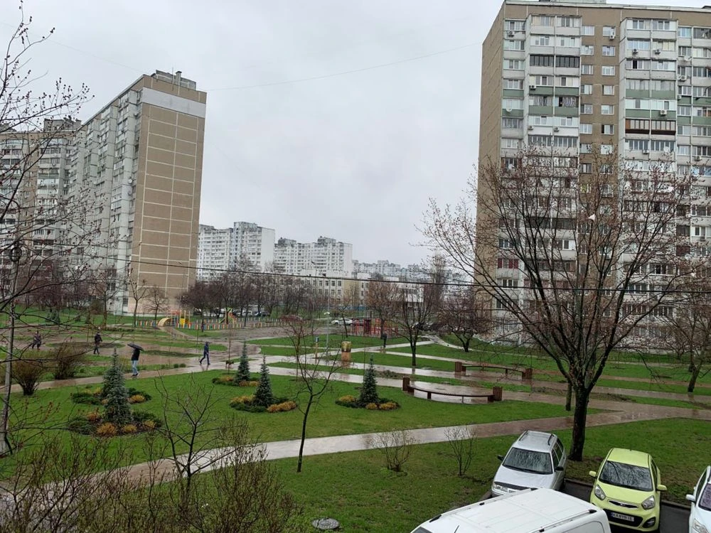 Червоної Калини 15В, Маяковського, продаж 3-кімнатної на 2-му поверсі