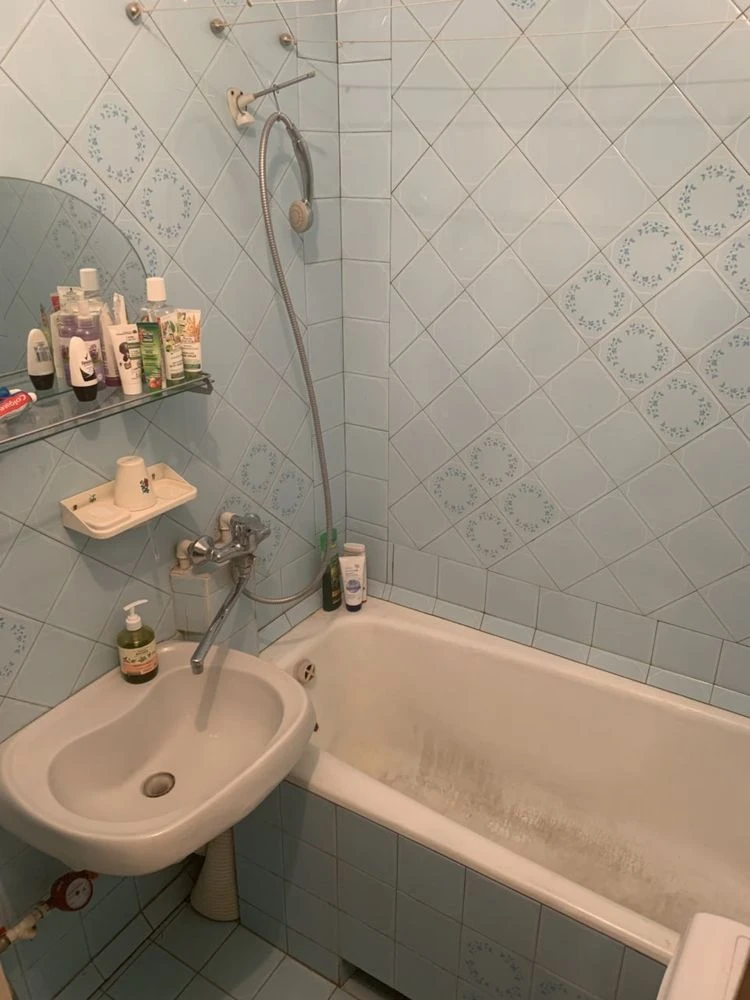 Червоної Калини 15В, Маяковського, продаж 3-кімнатної на 2-му поверсі