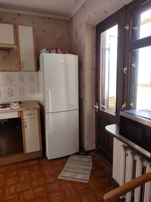 Продам 1 ком. пр-кт Небесной сотни\жм Таирова