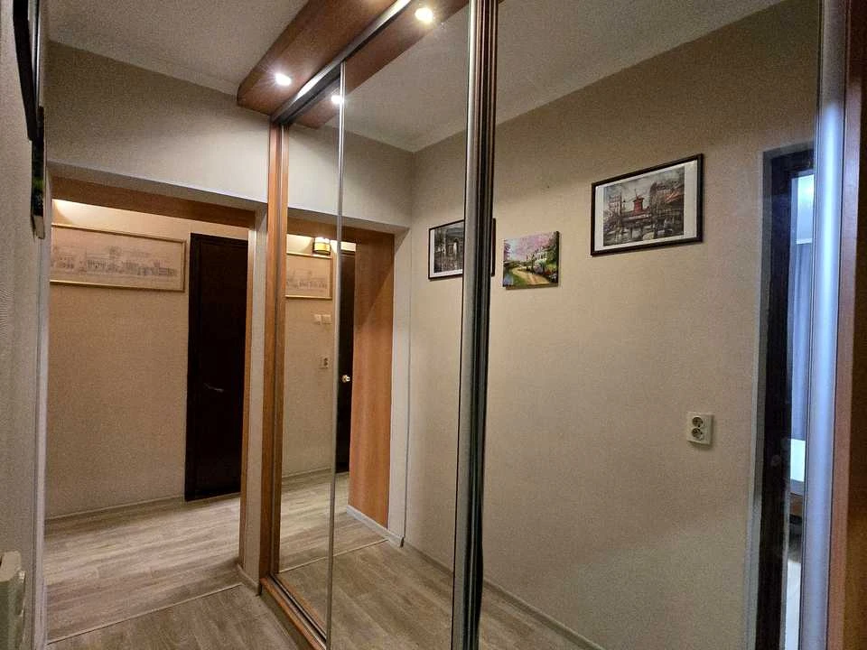 Квартира. Київ, Мілютенка вул.