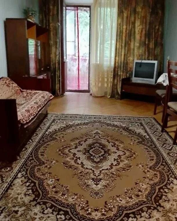 Продається 2-кімнатна квартира в районі Одеської