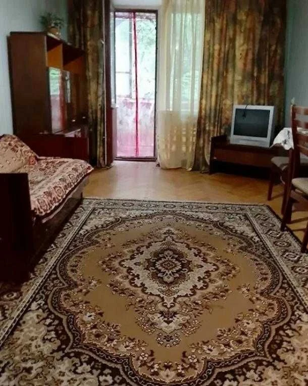 Продається 2-кімнатна квартира в районі Одеської
