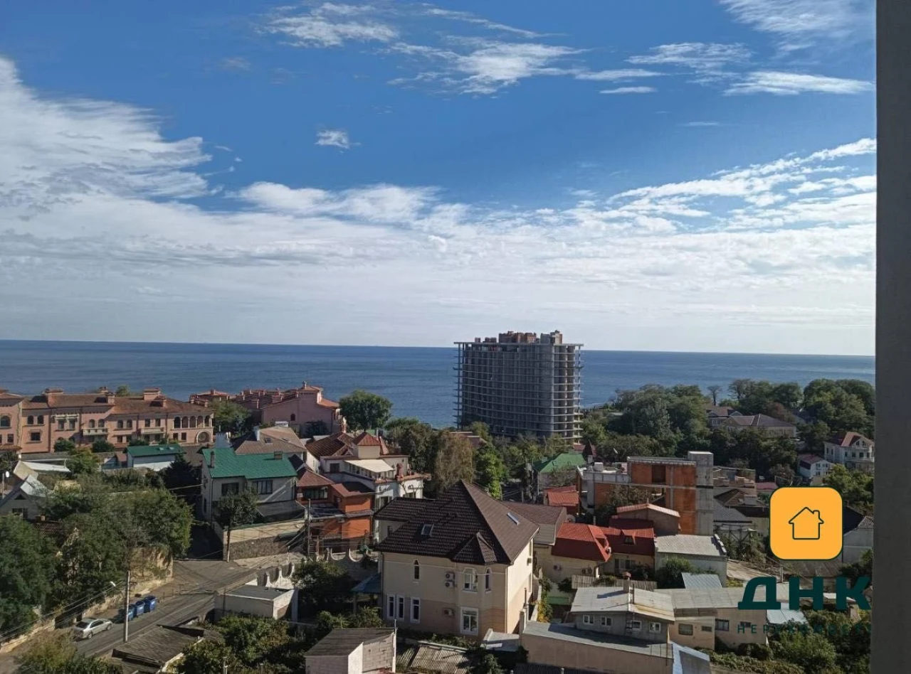 Golden Shore Promenade. One-bedroom apartment. Sea view