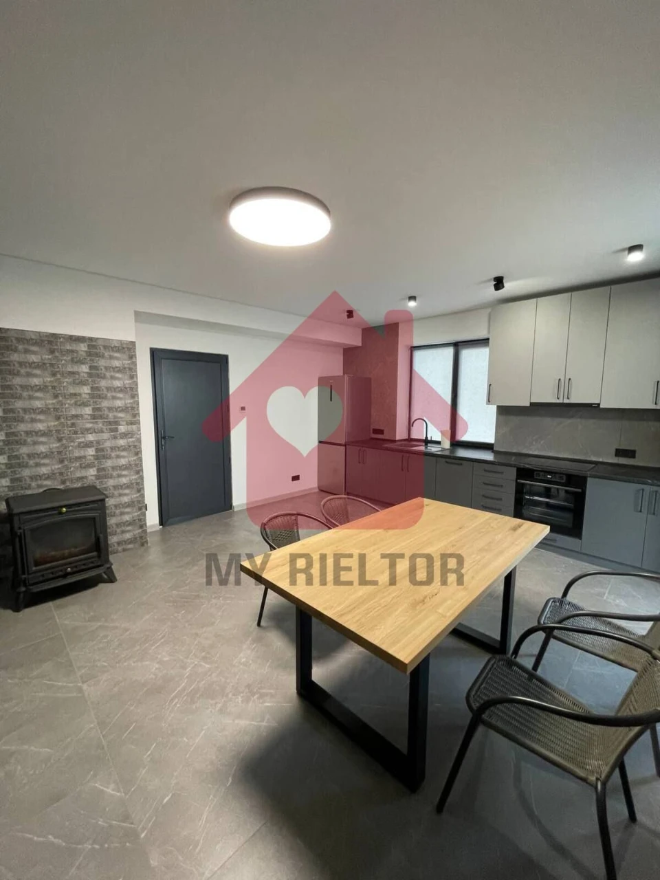 House for Sale in Chervenitsa