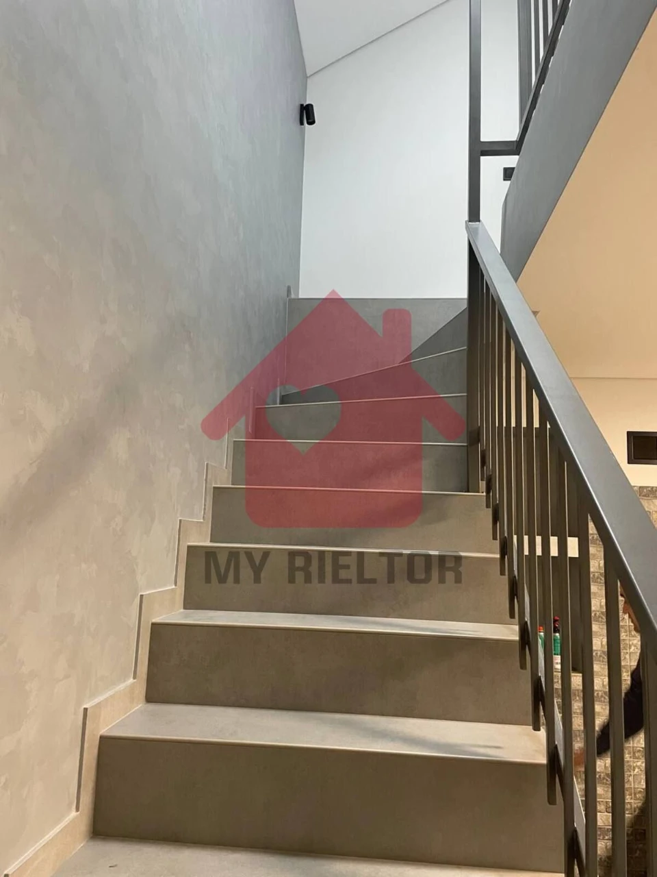 House for Sale in Chervenitsa