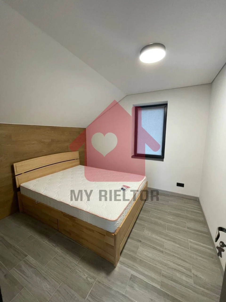 House for Sale in Chervenitsa