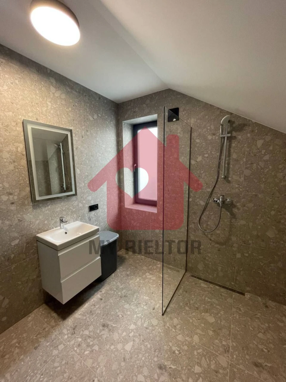 House for Sale in Chervenitsa