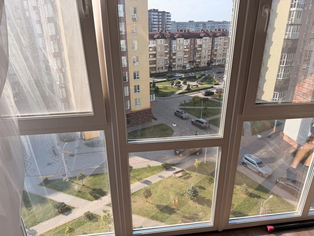 For Sale: Large 3-Bedroom Apartment in Favorit, Zhytomyr - 96 sq meters