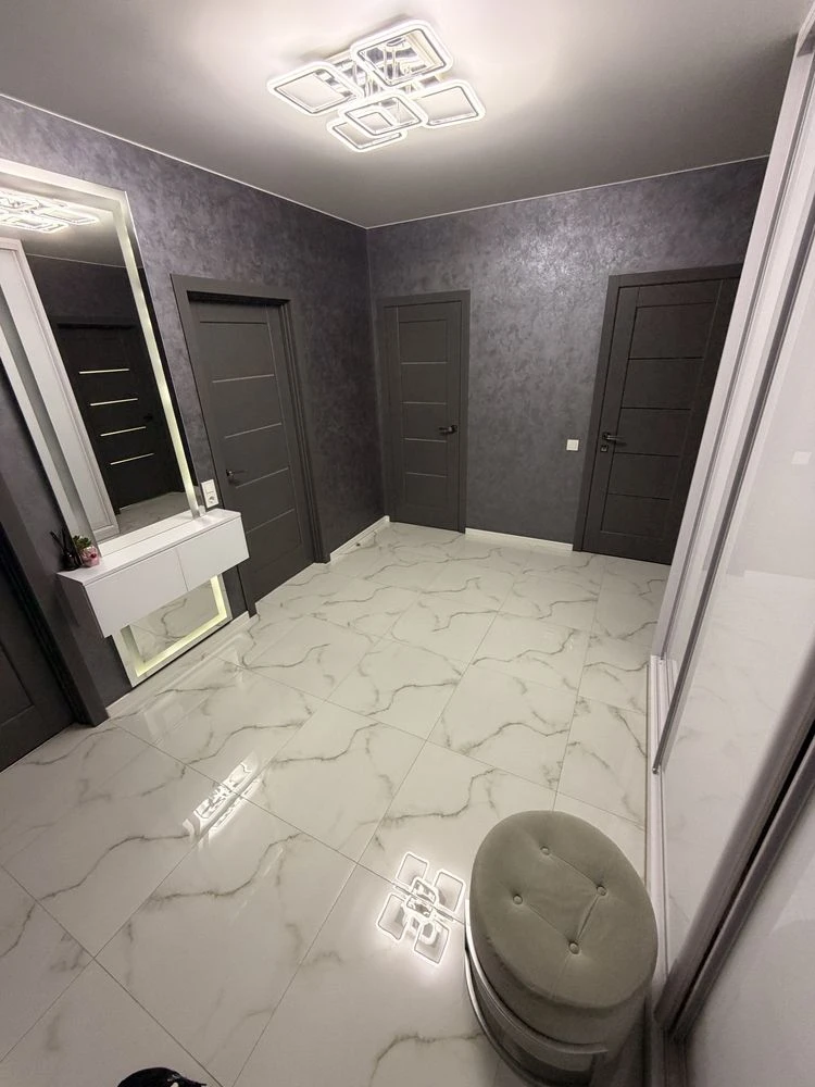 For Sale: Large 3-Bedroom Apartment in Favorit, Zhytomyr - 96 sq meters
