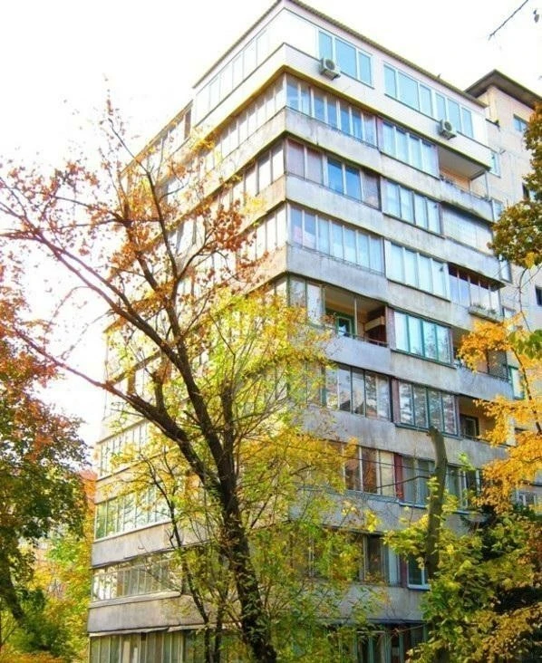 Sale of 3-room apartment 78 m², Evgeniya Konovaltsa street,