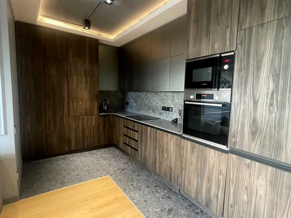 Квартира. Київ, Зарічна вулиця