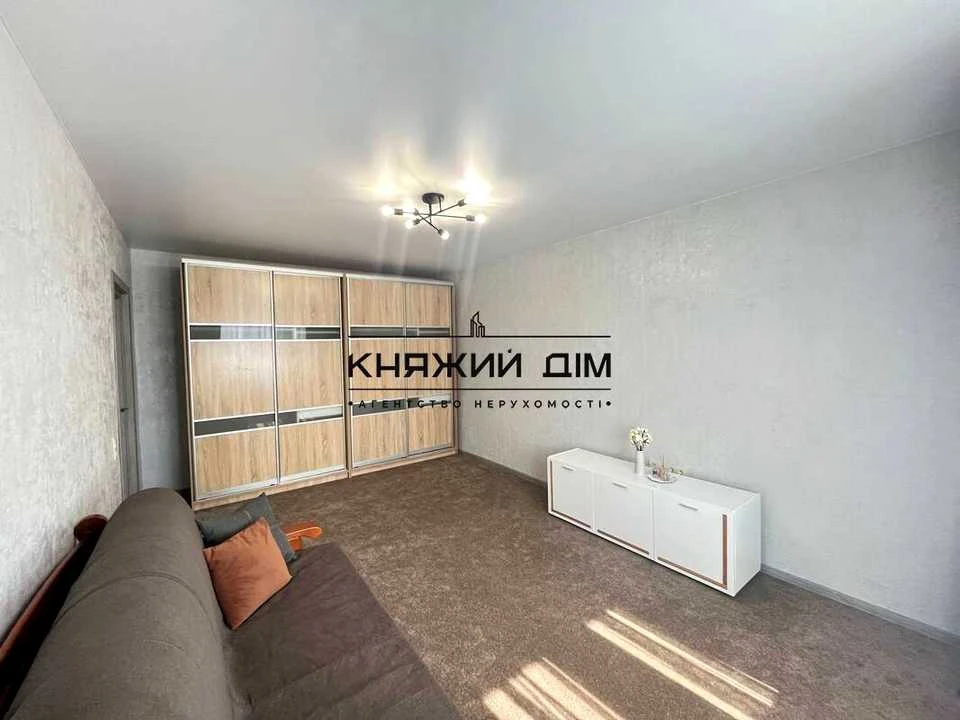 Apartment. Yaroslav Ivanyshkevych Street, Kyiv