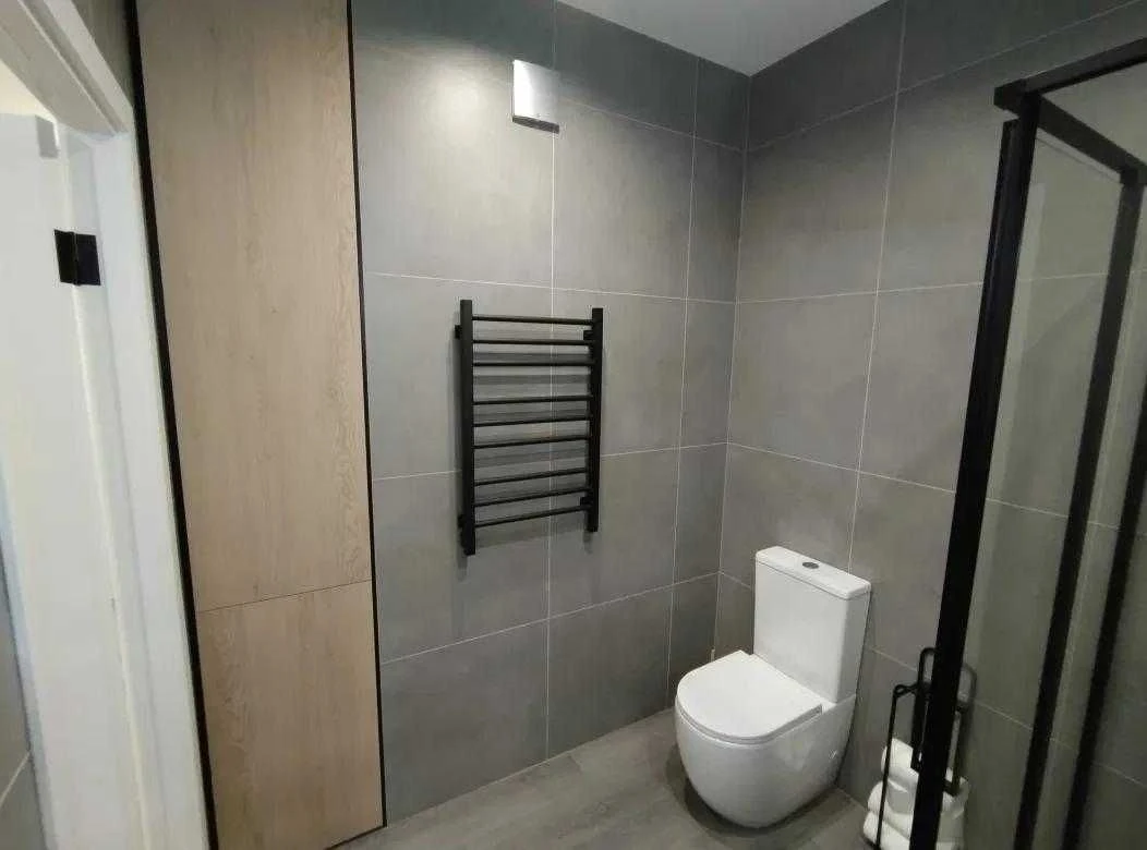 Продаж 2-кімнатної квартири в сучасному ЖК, бічна вулиця Труска