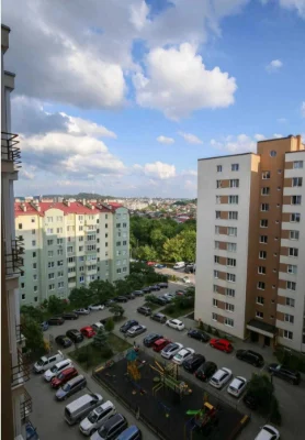 Sale of a 3-room apartment on вул. Малоголосківська, Lviv.