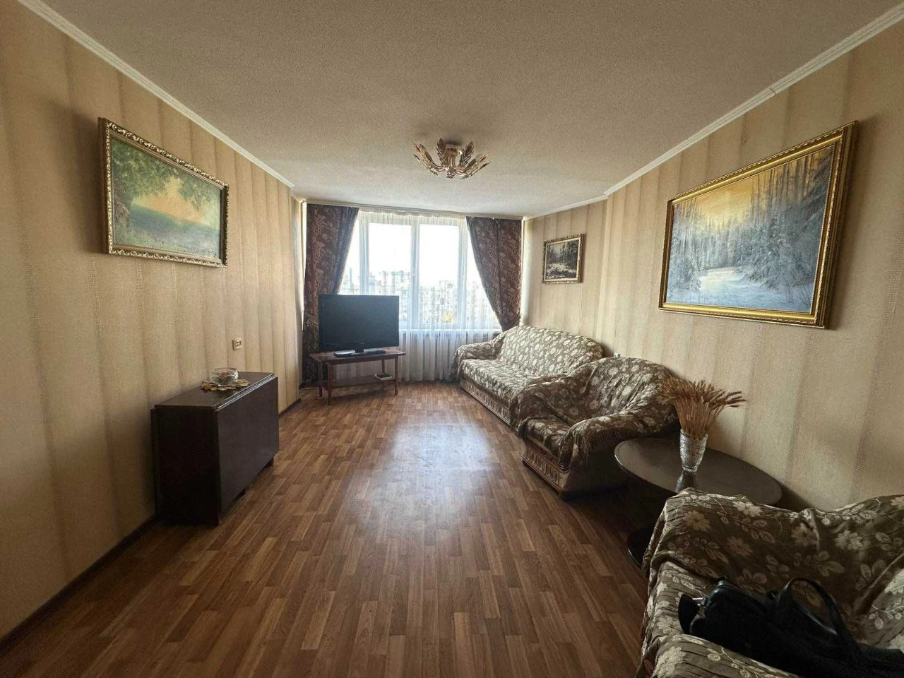 Продається 3-кімнатна квартира, проспект Гагаріна, Левада, Чугуєв
