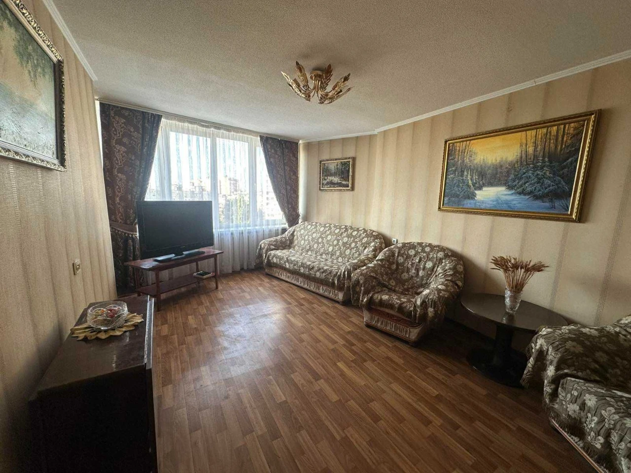 Продається 3-кімнатна квартира, проспект Гагаріна, Левада, Чугуєв