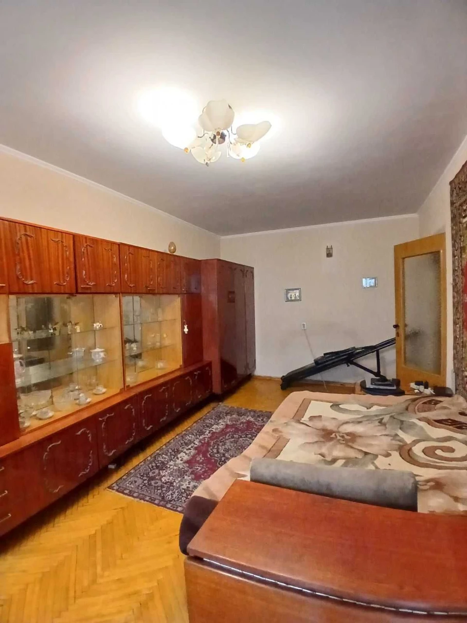 2 km apartment on the 2nd floor, good residential condition, quiet location