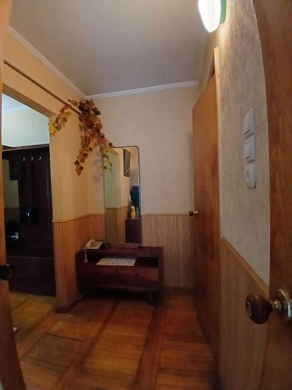 2 km apartment on the 2nd floor, good residential condition, quiet location