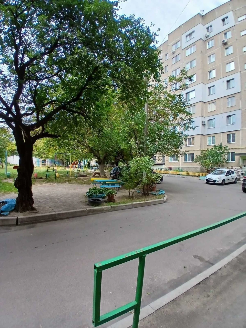2 km apartment on the 2nd floor, good residential condition, quiet location