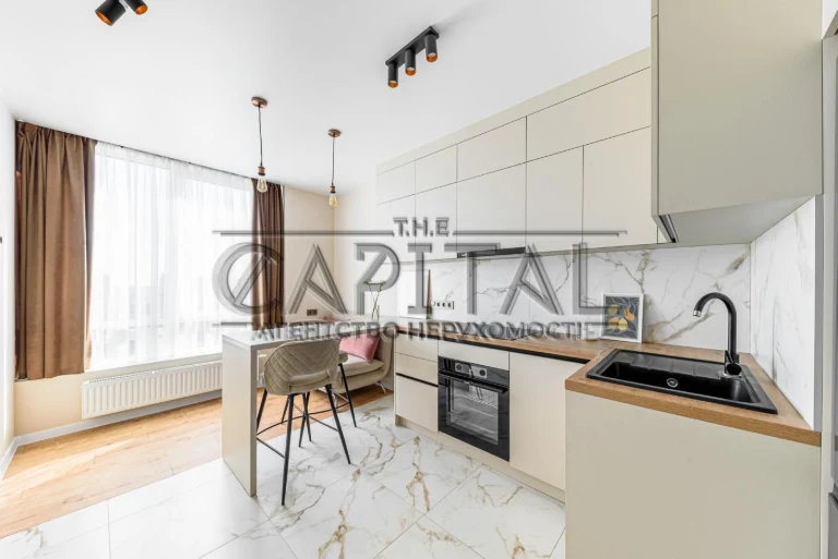 Sale of Apartment with Quality Renovation in Warsaw-2 Residential Complex