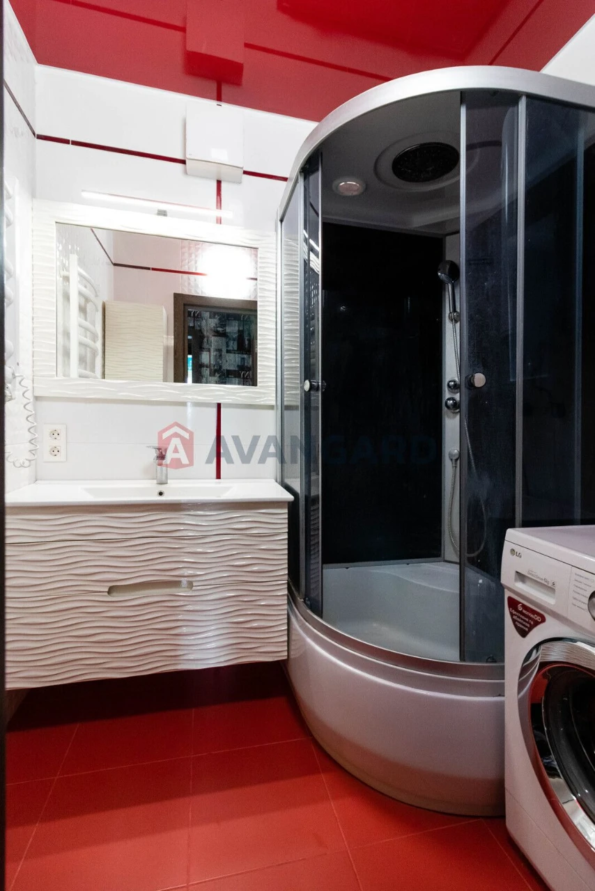Продаж 3к. кв. з ремонтом, ЖК Патріотика (зданий будинок)