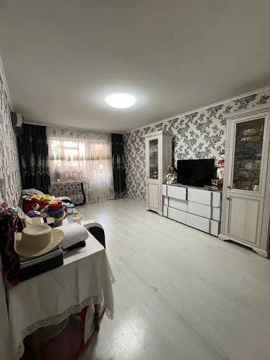 Продам 2х-кімнатну квартиру на Троещені. Від Власника без по