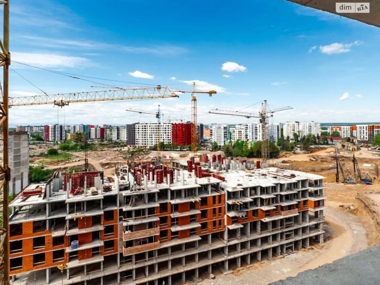 Продажа квартиры Коновальца Чорновола.