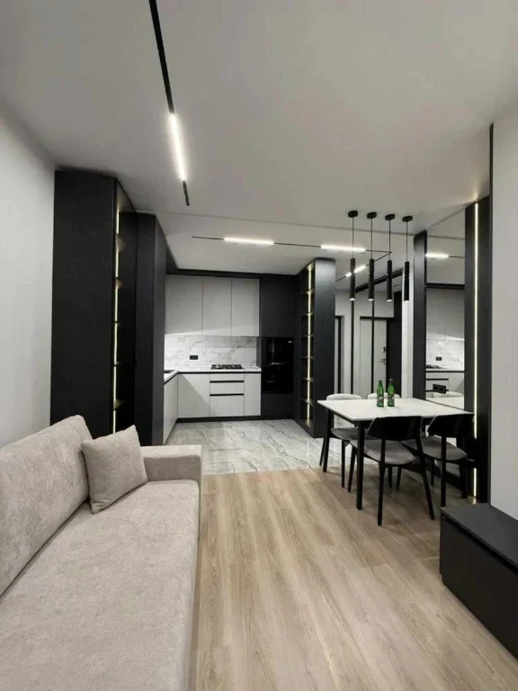 Sale of a 2-room apartment with renovation and furniture on the street