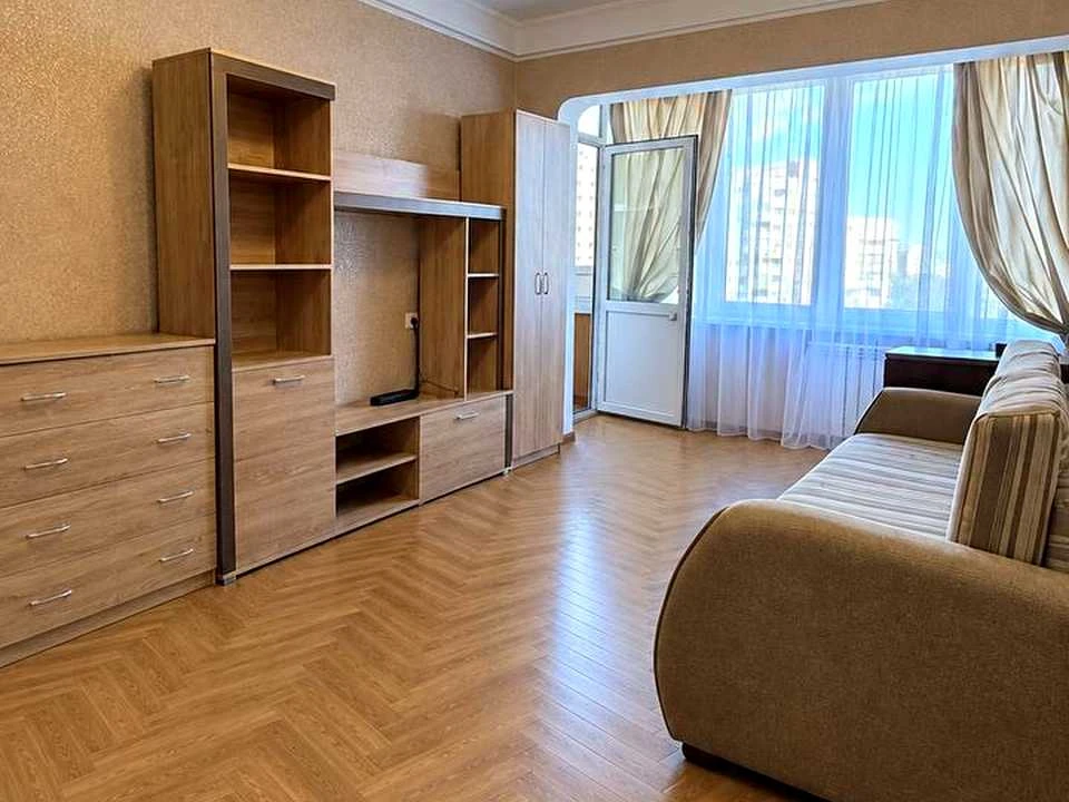 Квартира. Киев, Борщаговское шоссе.