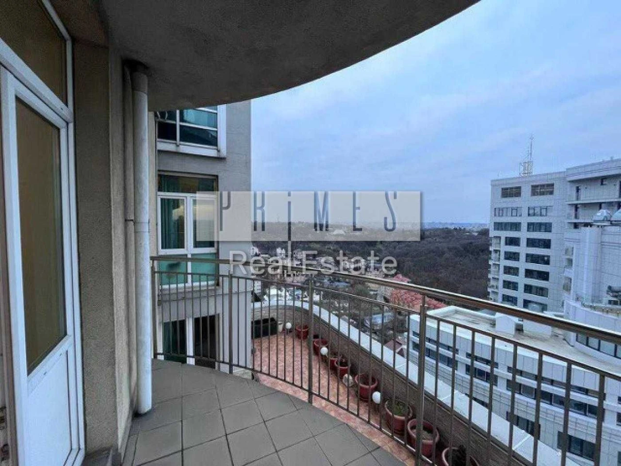 Квартира 3-кімнатна в ЖК "Тріумф", вулиця Звіринецька, 59