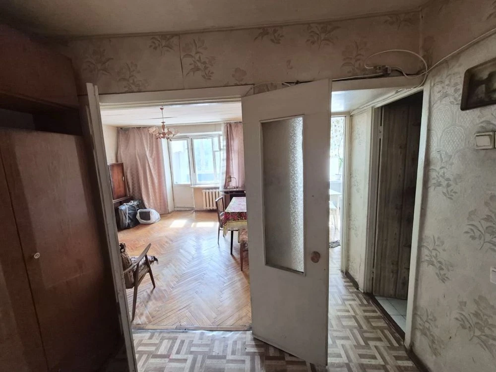 Продаж 1-кімнатної квартири у Дарницькому р-н. Юрія Литвинсь