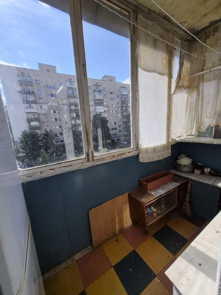 Продаж 1-кімнатної квартири у Дарницькому р-н. Юрія Литвинсь