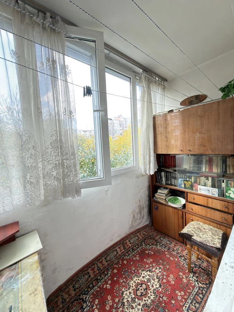 Продажа 1-комнатной квартиры, 2-й этаж, рядом с Парком