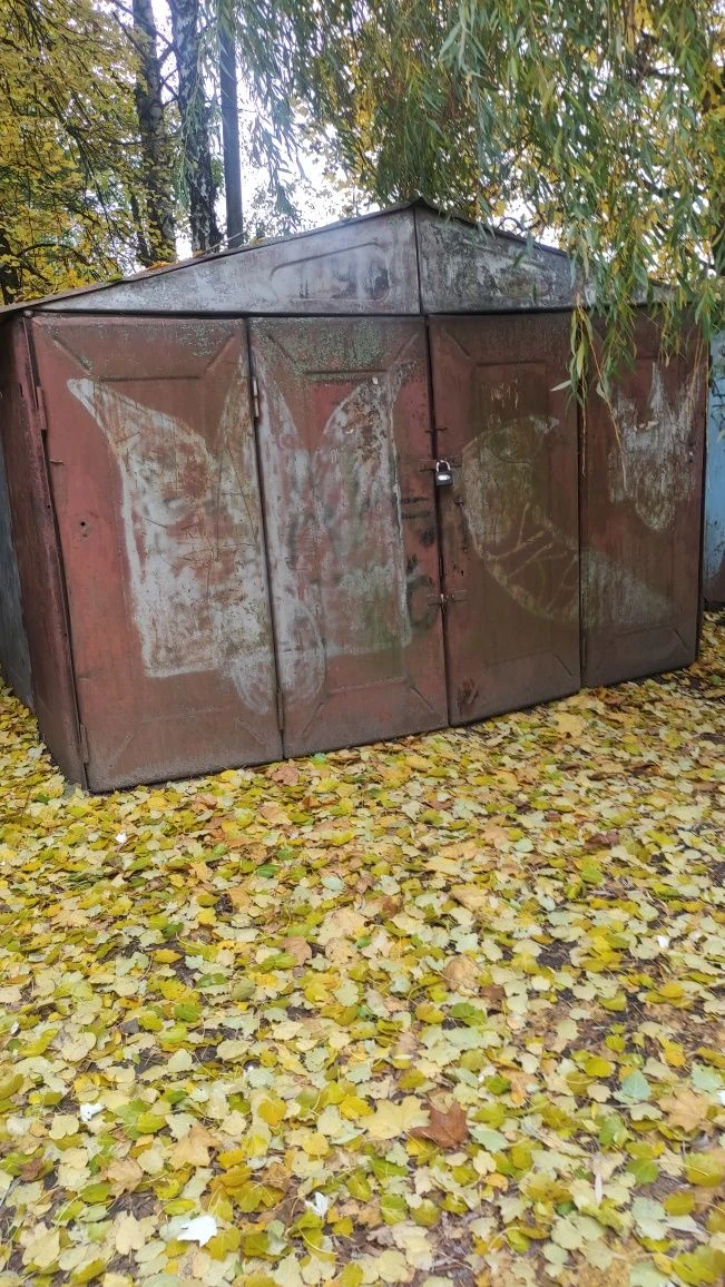Продам металевий гараж з місцем