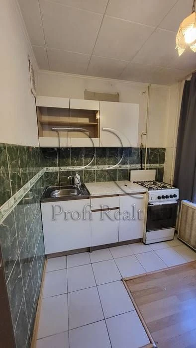 Продаж 1 кімн. квартири Борщагівка/2 поверх/Якуба Коласа, 9/