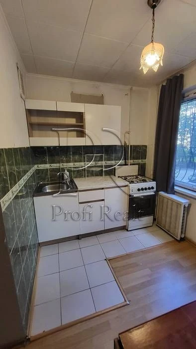 Продаж 1 кімн. квартири Борщагівка/2 поверх/Якуба Коласа, 9/
