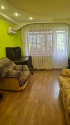 Братиславская,18 Продажа 2комн.-45кв.м.  возле ст.М"Чернигов