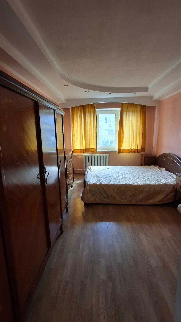 Братиславская,18 Продажа 2комн.-45кв.м.  возле ст.М"Чернигов