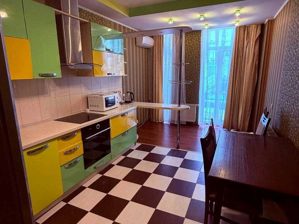 Квартира. Київ, Регенераторна вулиця