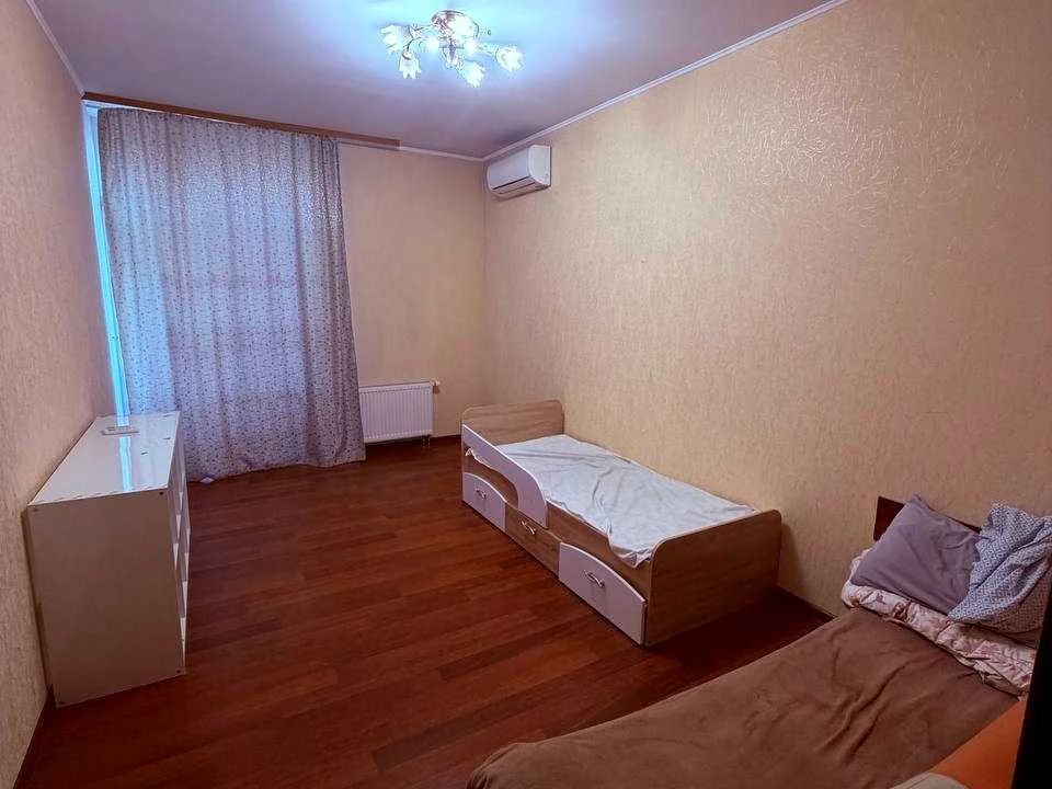 Квартира. Київ, Регенераторна вулиця