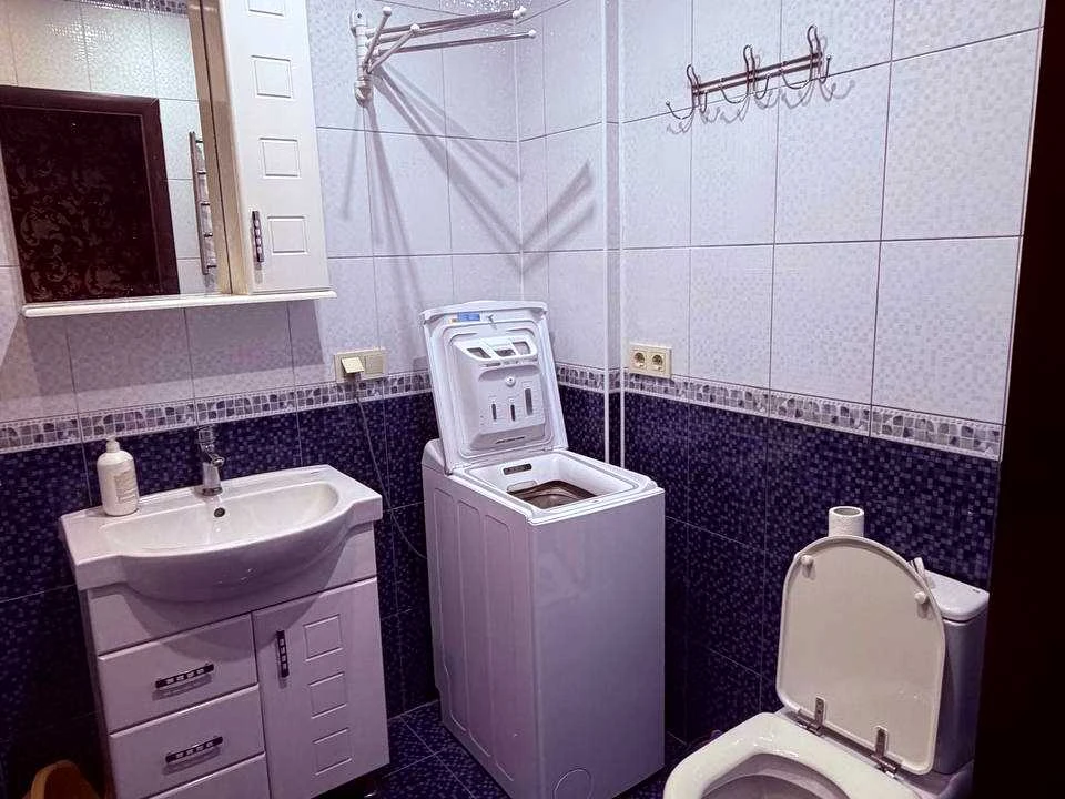 Квартира. Київ, Регенераторна вулиця